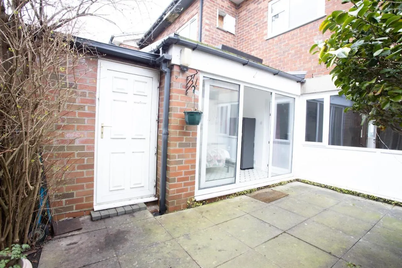 Holiday home Hurley House Cheadle Hulme